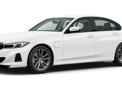 Usata BMW 330e Comfort Edition 292 CV (214 kW) 2025 Bianco Berlina