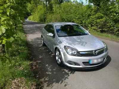 Gebraucht Opel Astra GTC 90 PS (66 kW) 2007 Silber Coupé