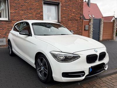 Gebraucht BMW 116 Sport Line 136 PS (100 kW) 2013 Weiß Kleinwagen