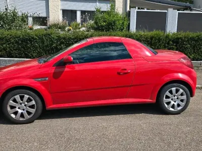 Gebraucht Opel Tigra 90 PS (66 kW) 2006 Rot Cabrio
