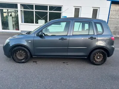 Gebraucht Mazda 2 Comfort 75 PS (55 kW) 2003 Grau Kleinwagen