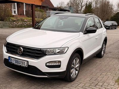 Second-hand VW T-Roc Style 116 CP (85 kW) 2018 Alb SUV