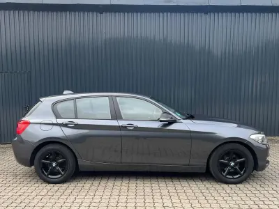 Gebraucht BMW 116 109 PS (80 kW) 2017 Grau Kleinwagen