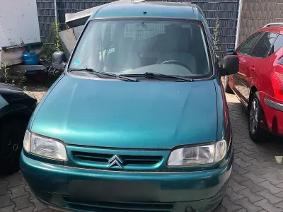 Gebraucht Citroën Berlingo 75 PS (55 kW) 1998 Grün Van / Kleinbus