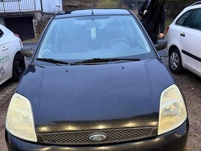 Gebraucht Ford Fiesta 70 PS (51 kW) 2003 Schwarz Kleinwagen