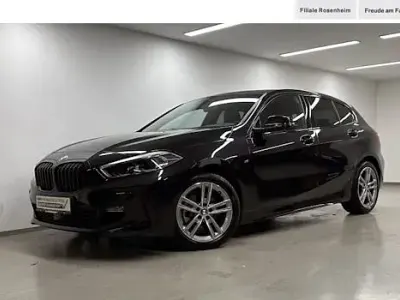 Gebraucht BMW 118 M Sport 136 PS (100 kW) 2023 Saphirschwarz metallic Kleinwagen