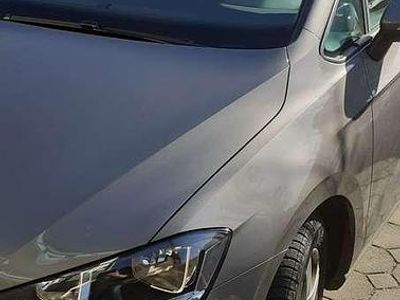 Gebraucht VW Golf VII LOUNGE 110 PS (80 kW) 2015 Grau Kombi