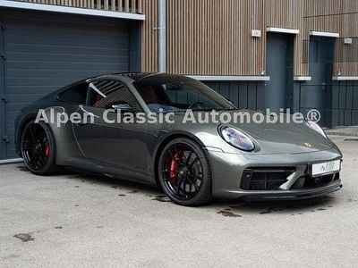 Porsche 911 Carrera GTS