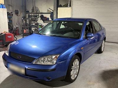 Gebraucht Ford Mondeo Trend 125 PS (91 kW) 2002 Blau Limousine