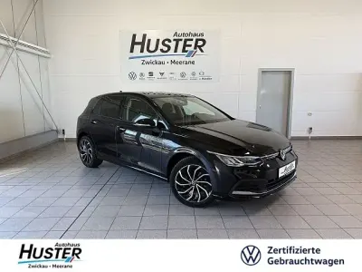 Usata VW Golf VIII Active 131 CV (96 kW) 2022 Nero Berlina
