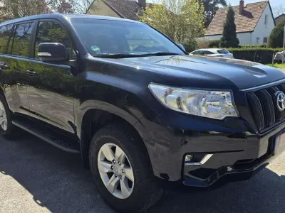 Gebraucht Toyota Land Cruiser Comfort 177 PS (130 kW) 2018 Attitude black (metallic) SUV