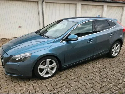 Second-hand Volvo V40 120 CP (88 kW) 2013 Hatchback