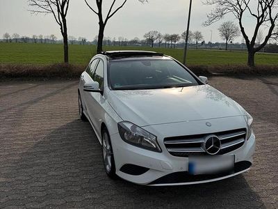 Gebraucht Mercedes A180 122 PS (89 kW) 2013 Weiß Limousine