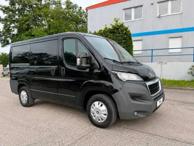 Gebraucht Peugeot Boxer Comfort 131 PS (96 kW) 2015 Schwarz Van