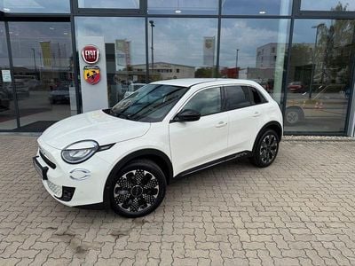 Neu Fiat 600 La Prima 145 PS (106 kW) 2025 Weiß SUV