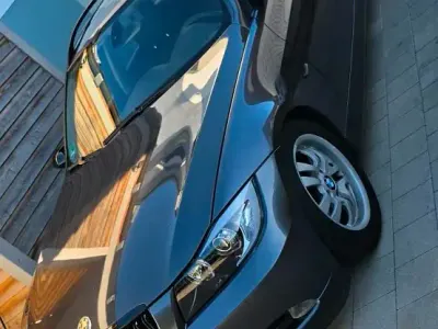 Gebraucht BMW 320 163 PS (119 kW) 2006 Grau Kombi