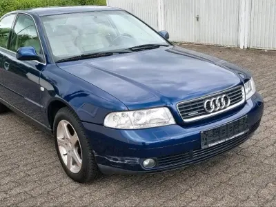Gebraucht Audi A4 150 PS (110 kW) 2000 Blau Limousine