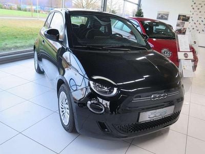 Onyx schwarz Neu 2025 Fiat 500e Red Limousine | 26.490 €