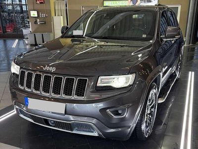 Grau Gebraucht 2016 Jeep Grand Cherokee Overland SUV | 18.500 € (Fairer Preis)