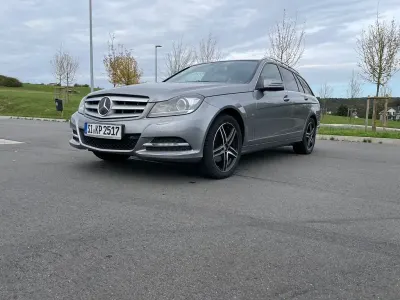 Gebraucht Mercedes C220 170 PS (125 kW) 2011 Grau Limousine