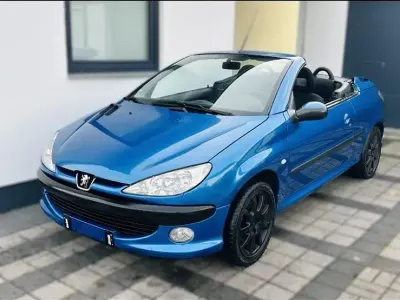 Gebraucht Peugeot 206 CC 136 PS (100 kW) 2001 Blau Cabrio