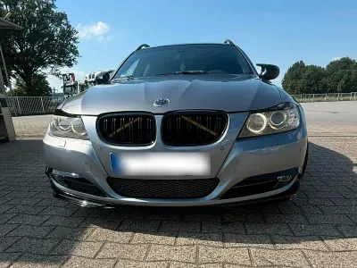 Gebraucht BMW 320 177 PS (130 kW) 2009 Grau Kombi