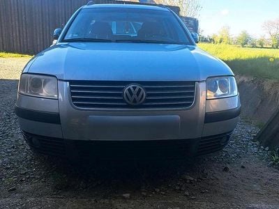 Używany VW Passat 102 KM (75 kW) 2002 Niebieski Kombi