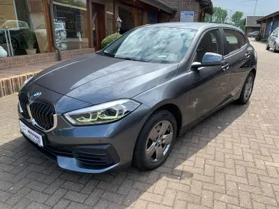 Gebraucht BMW 118 Advantage 136 PS (100 kW) 2021 Grau Limousine