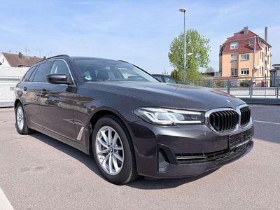 Second-hand BMW 530 Sport Line 286 CP (210 kW) 2023 Gri Berlinǎ