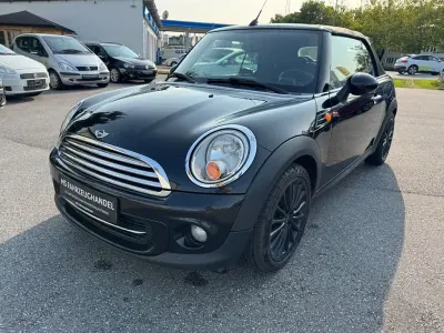Usata Mini Cooper Cabriolet 122 CV (89 kW) 2012 Nero Cabrio
