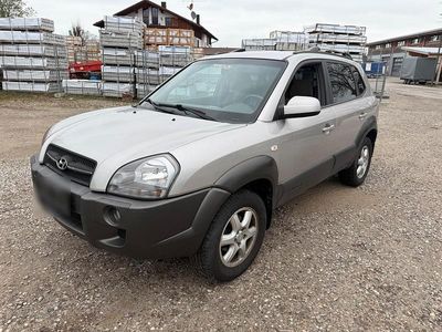 Gebraucht Hyundai Tucson 112 PS (82 kW) 2005 Silber SUV