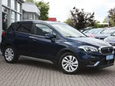 Gebraucht Suzuki SX4 Club 140 PS (102 kW) 2017 Blau Kleinwagen