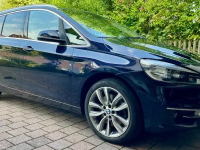 Gebraucht BMW 220 Gran Tourer Luxury Line 192 PS (141 kW) 2016 Blau Van / Kleinbus