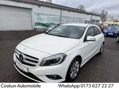 Gebraucht Mercedes A180 122 PS (89 kW) 2013 Weiß Limousine
