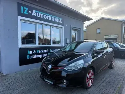 Używany Renault Clio IV Luxe 90 KM (66 kW) 2014 Czarny Hatchback