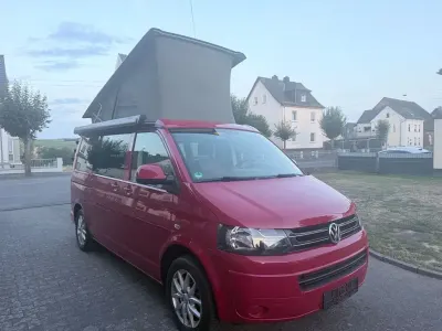 Gebraucht VW California Beach 179 PS (131 kW) 2014 Rot Van