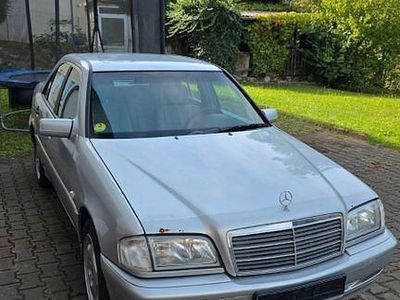 Mercedes C200