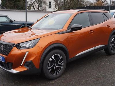 Gebraucht Peugeot 2008 Allure 101 PS (74 kW) 2023 Orangefusion SUV