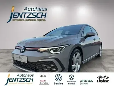Gebraucht VW Golf VIII GTI 245 PS (180 kW) 2022 Mondsteingrau Limousine
