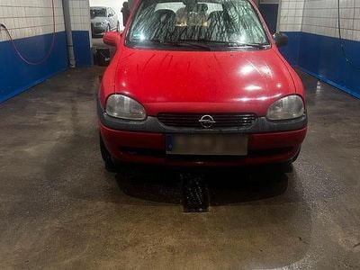 Gebraucht Opel Corsa 65 PS (47 kW) 1999 Rot Kleinwagen