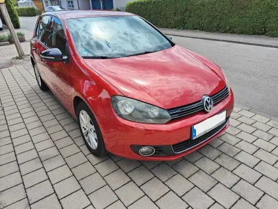 Gebraucht VW Golf VI Style 80 PS (58 kW) 2011 Rot Kleinwagen