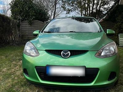 Second-hand Mazda 2 75 CP (55 kW) 2009 Verde Hatchback