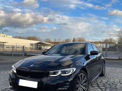 Schwarz Gebraucht 2020 BMW 318 M Sport Limousine | 25.700 € (Guter Preis)