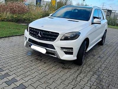 Weiß Gebraucht 2013 Mercedes ML350 SUV | 23.000 € (Etwas zu teuer)