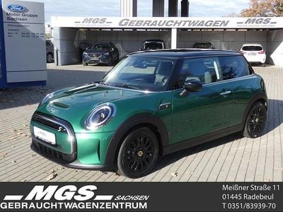 Grün Gebraucht 2021 Mini Cooper Classic Kleinwagen | 17.950 € (Fairer Preis)