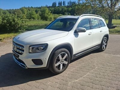 Mercedes GLB180