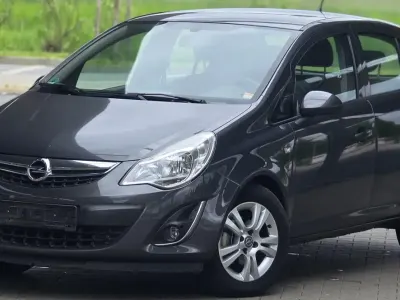 Brugt Opel Corsa 70 HK (51 kW) 2012 Grå Hatchback