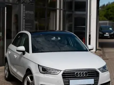 Gebraucht Audi A1 Sportback Sport 95 PS (69 kW) 2018 Weiß Kleinwagen