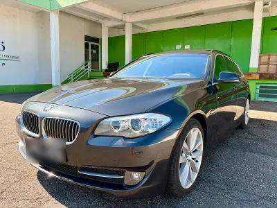 Gebraucht BMW 530 258 PS (189 kW) 2011 Grau Kombi