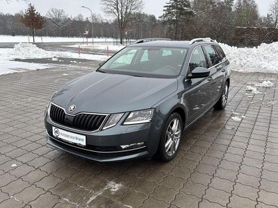 Grau Gebraucht 2018 Skoda Octavia Style Kombi | 17.990 € (Fairer Preis)